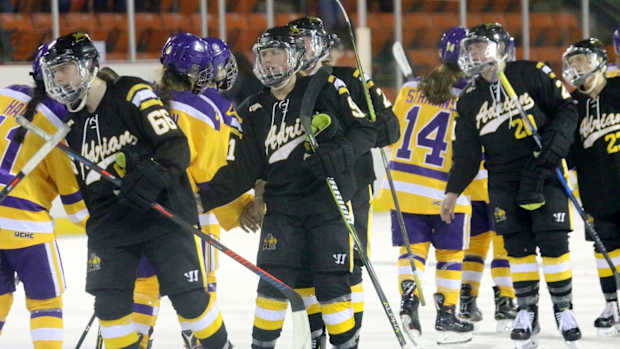 women college hockey